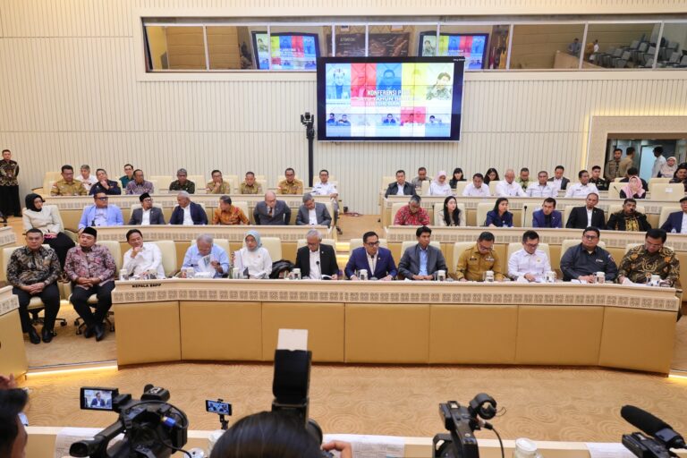 d03e7eec-8c67-4c58-9eac-29eadb94dfa6