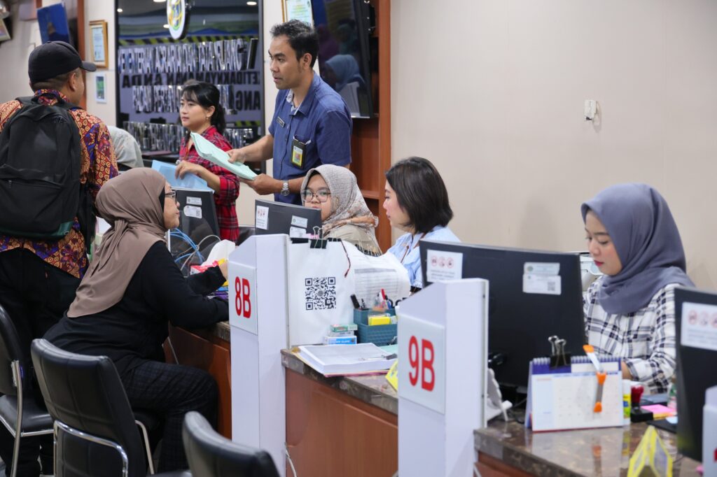 04e749e6-0085-4c26-b232-478a06c78079