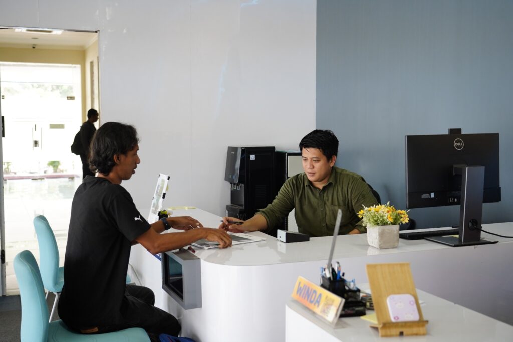 f702a0df-f171-48e0-afcf-7695e0c7d6b8